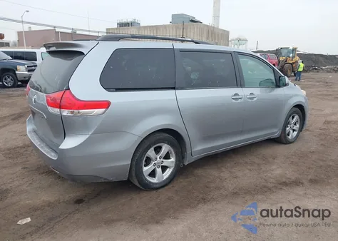 2011 Toyota Sienna Le V6 из США, поврежденный, VIN 5TDKK3DC2BS120391